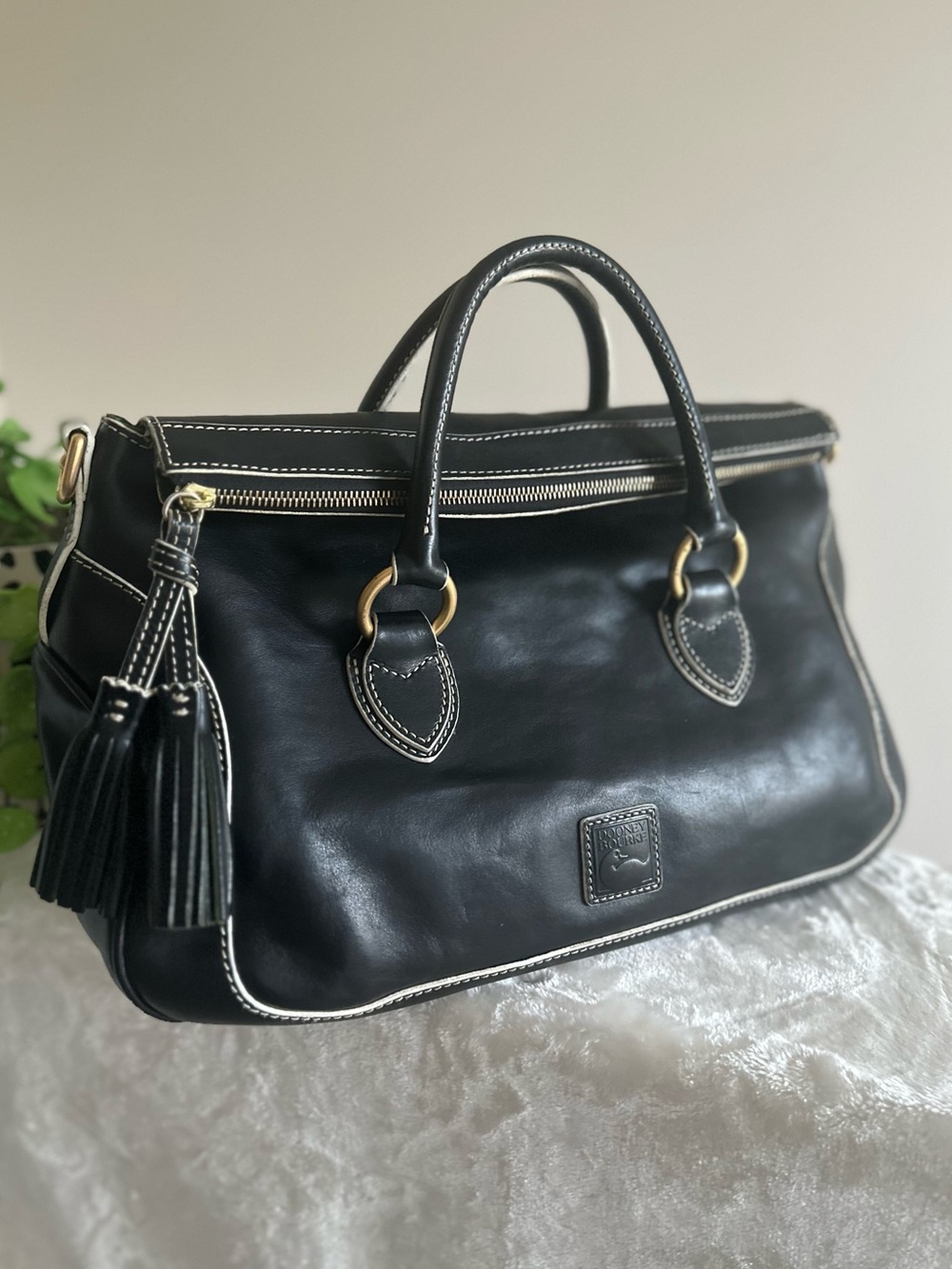 Dooney & Bourke Black Florentine Leather Edge Satchel - Picture 4 of 12